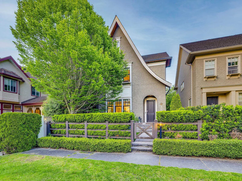 15363 34th Avenue, Surrey BC V3Z 2X2
