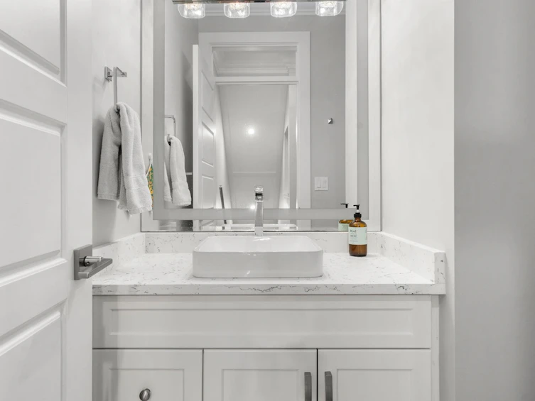 328 E 9th Street, North Vancouver, BC, V7L 2B2 - 21