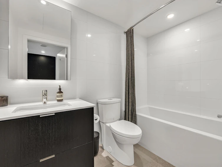 604-210 E 5th Avenue, Vancouver, BC, V5T 0K1 - 3