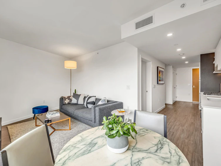 604-210 E 5th Avenue, Vancouver, BC, V5T 0K1 - 8