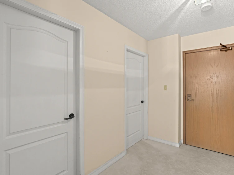 608-15111 Russell Avenue, Surrey, BC, V4B 2P4 - 15
