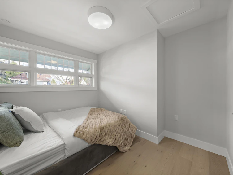 1060 W 15th Avenue, Vancouver, BC, V6H 1R6 - 18
