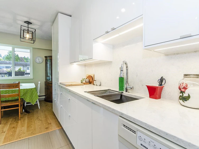 202-105 W Kings Road, North Vancouver, BC, V7N 2L7 - 13