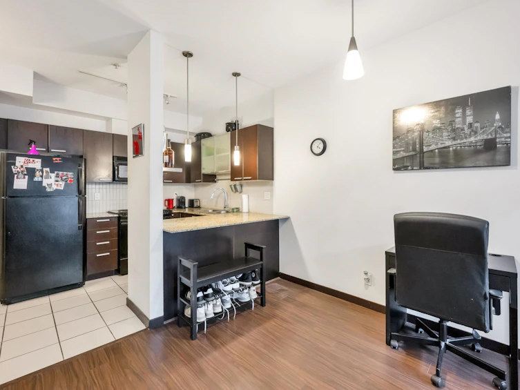 210-10499 University Drive, Surrey, BC, V3T 0A4 - 8