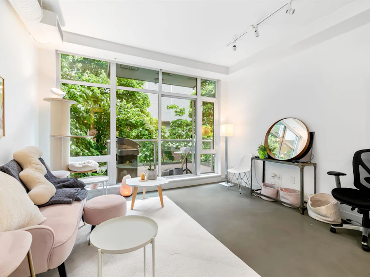 226-108 E 1st Avenue, Vancouver, BC, V5T 0E4 - 2