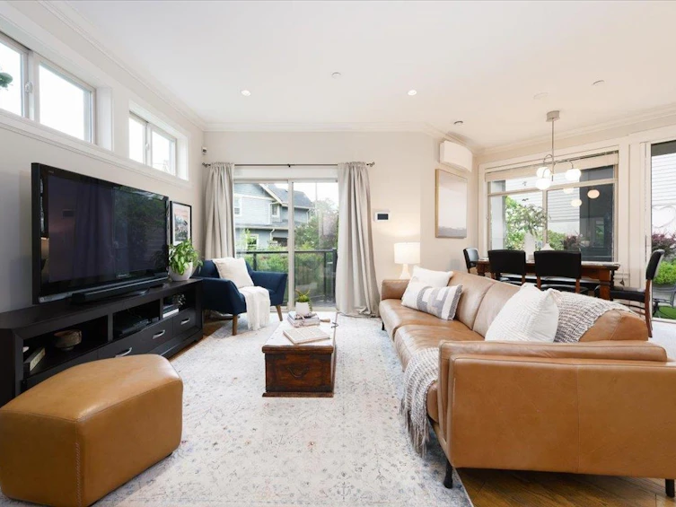 640 W 15th Street, North Vancouver, BC, V7M 1S9 - 2