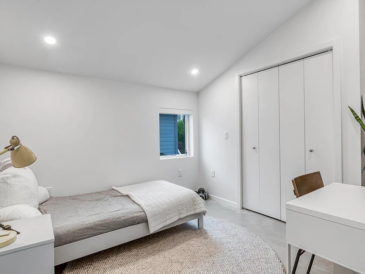 438 E 37th Avenue, Vancouver, BC, V5W 1E9 - 17