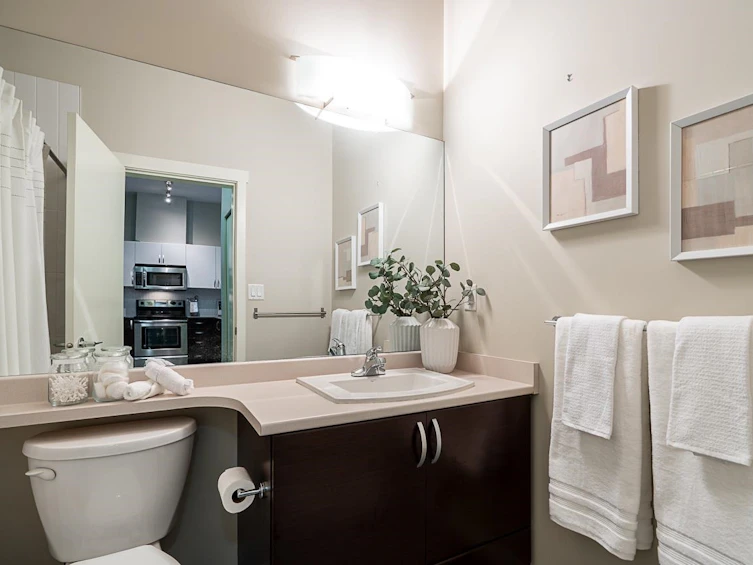 528-13789 107a Avenue, Surrey, BC, V3T 0B8 - 13
