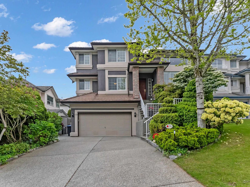19 Linden Court, Port Moody BC V3H 5C1