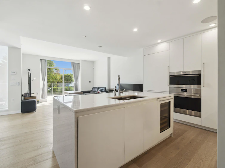 681 W 59th Avenue, Vancouver, BC, V6P 0J9 - 8