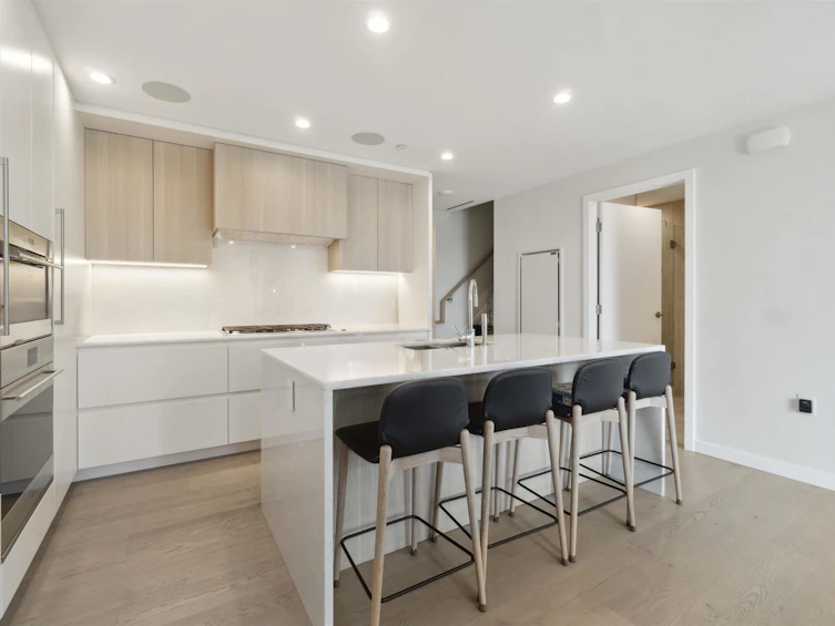 681 W 59th Avenue, Vancouver, BC, V6P 0J9 - 7