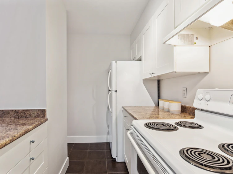 301-2001 Balsam Street, Vancouver, BC, V6K 4L6 - 10