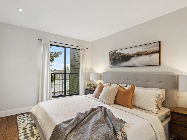 301-2001 Balsam Street, Vancouver, BC, V6K 4L6 - 11
