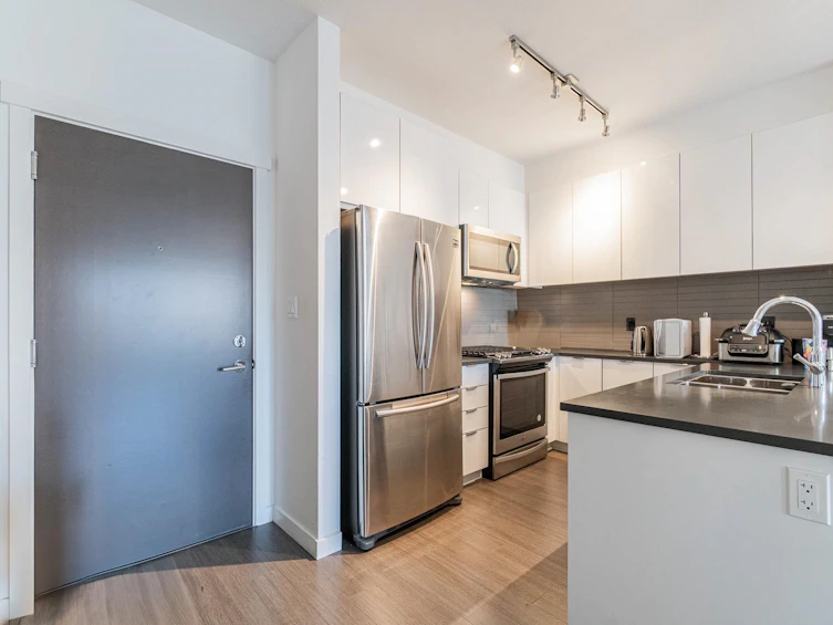 210-15138 34 Avenue, Surrey, BC, V3Z 0N7 - 8