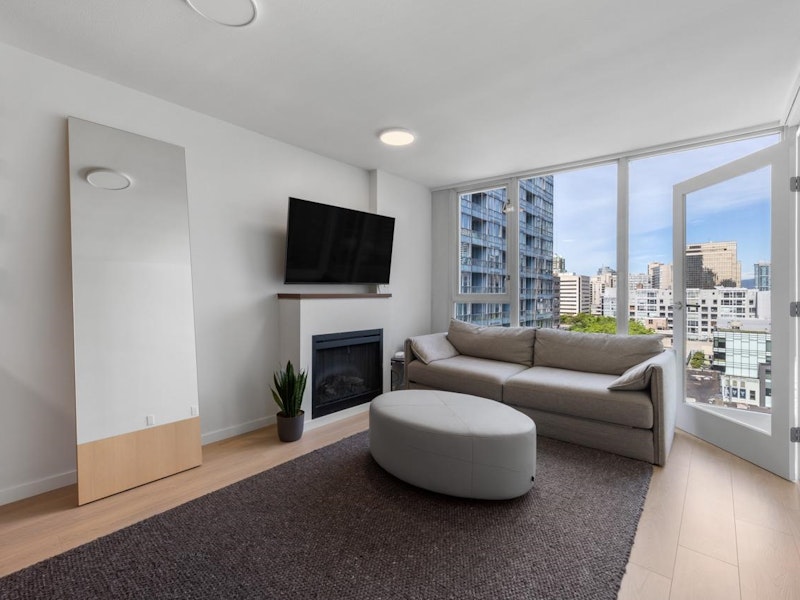 1102 - 822 Seymour Street, Vancouver BC V6B 1L7