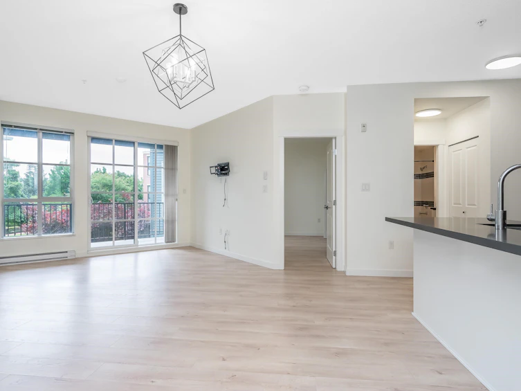 204-15168 33 Avenue, Surrey, BC, V3Z 0N7 - 2