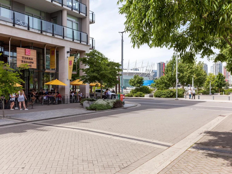 206-12 Athletes Way, Vancouver, BC, V5Y 0B5 - 21