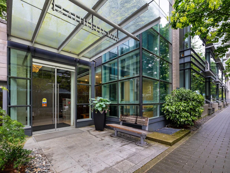 206-12 Athletes Way, Vancouver, BC, V5Y 0B5 - 20