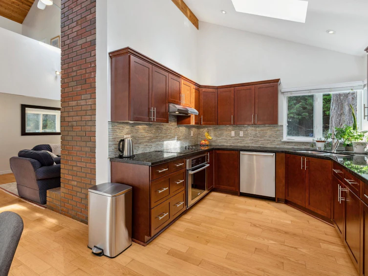 6020 Glenwynd Place, West Vancouver, BC, V7W 2W5 - 10