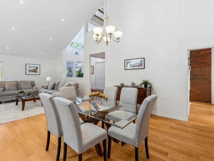 6020 Glenwynd Place, West Vancouver, BC, V7W 2W5 - 7