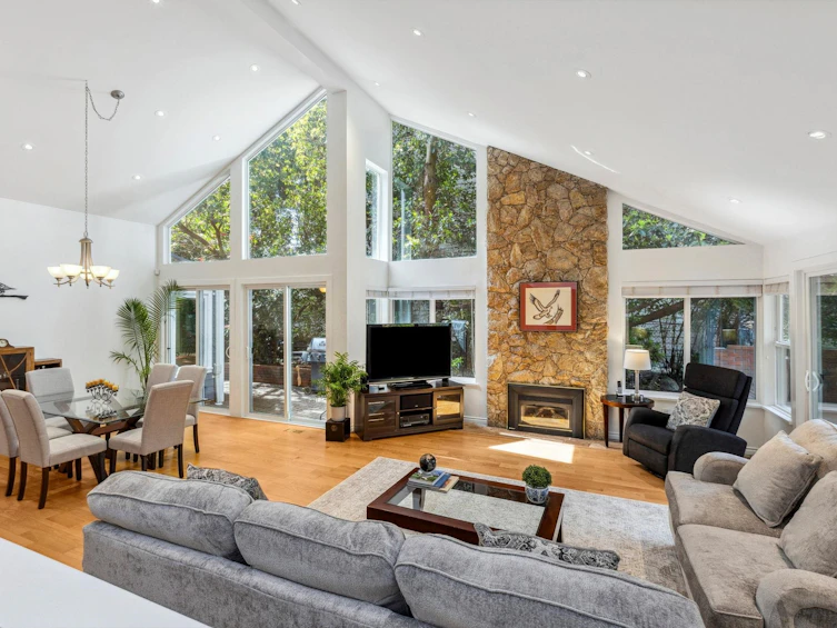 6020 Glenwynd Place, West Vancouver, BC, V7W 2W5 - 2