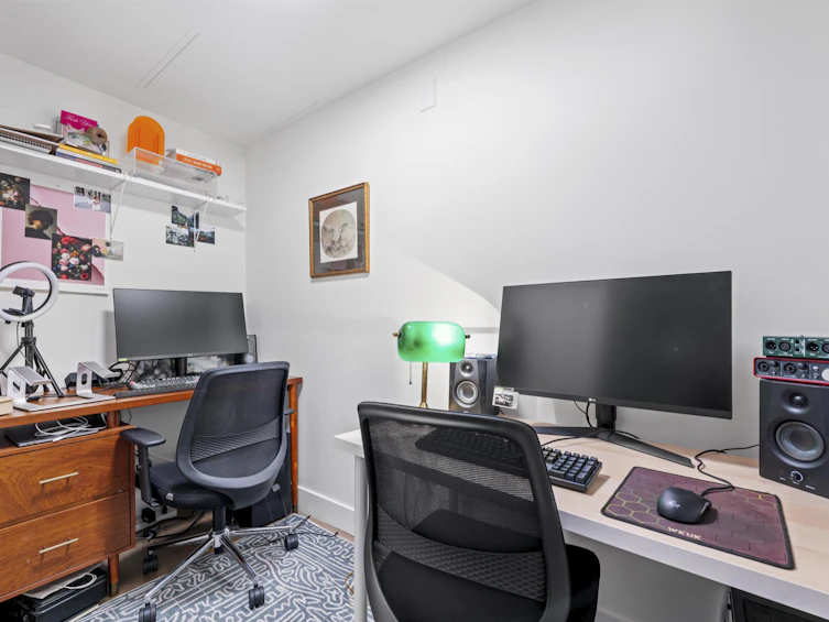 105-2235 E Broadway, Vancouver, BC, V5N 0J5 - 18