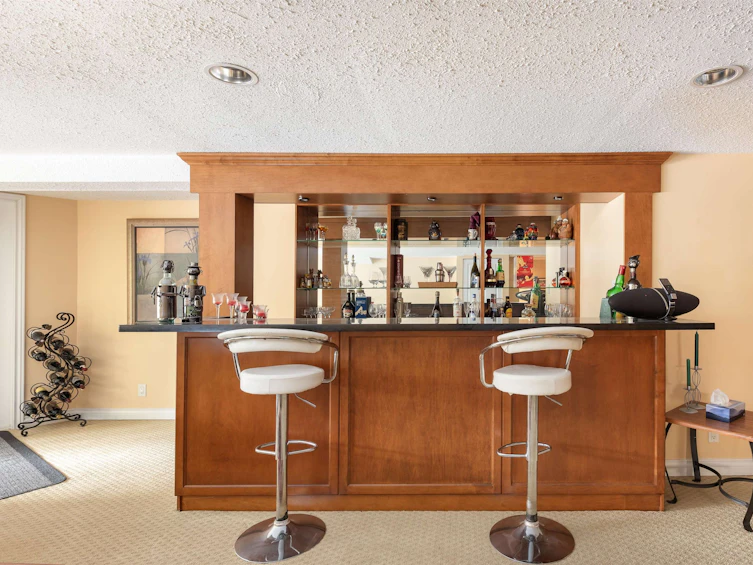 1428 W 37th Avenue, Vancouver, BC, V6M 1M3 - 37