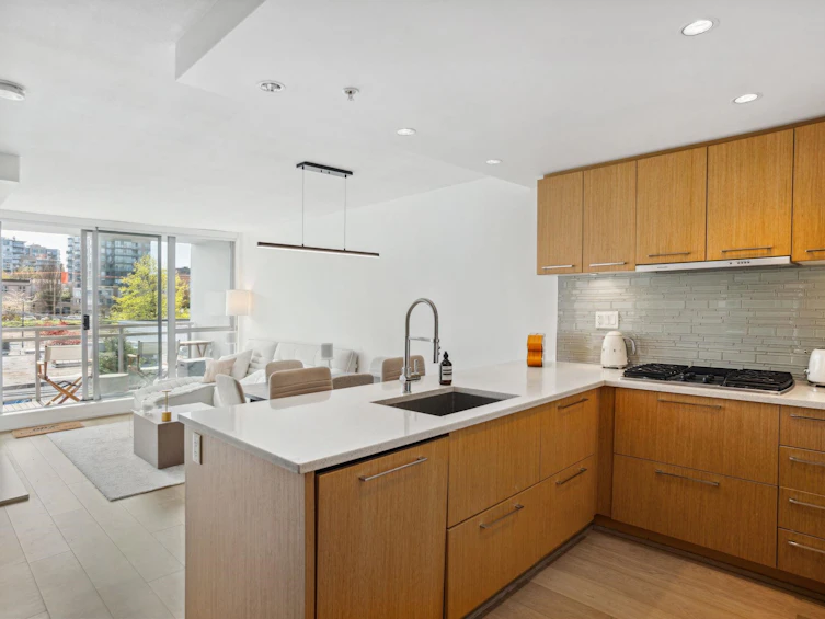 303-1680 West 4th Avenue, Vancouver, BC, V6J 0B7 - 9