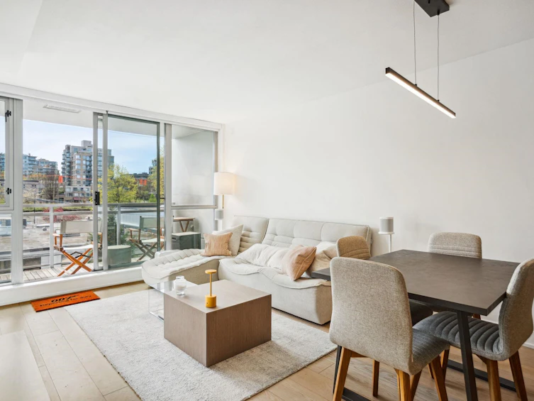 303-1680 West 4th Avenue, Vancouver, BC, V6J 0B7 - 2