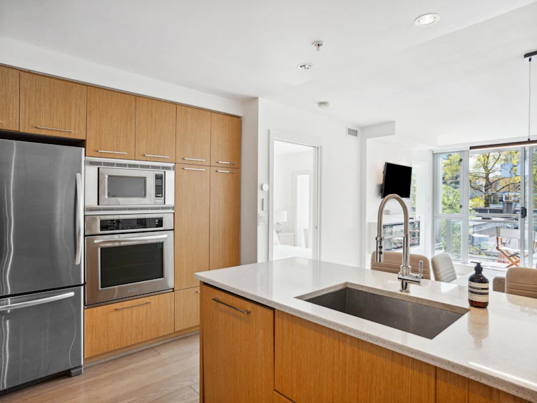 303-1680 West 4th Avenue, Vancouver, BC, V6J 0B7 - 10