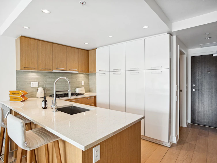 303-1680 West 4th Avenue, Vancouver, BC, V6J 0B7 - 8