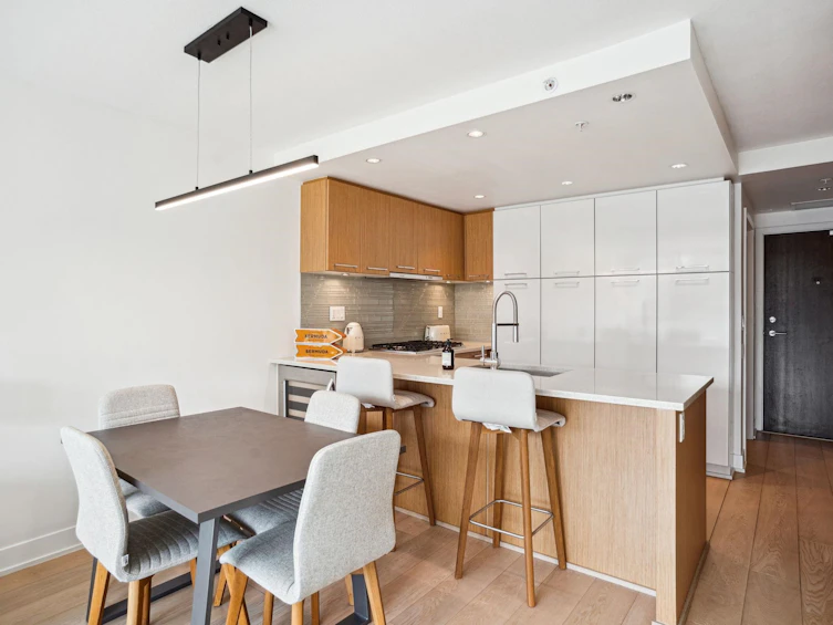 303-1680 West 4th Avenue, Vancouver, BC, V6J 0B7 - 5