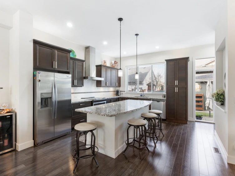 2289 168 Street, Surrey, BC, V3Z 0M3 - 2