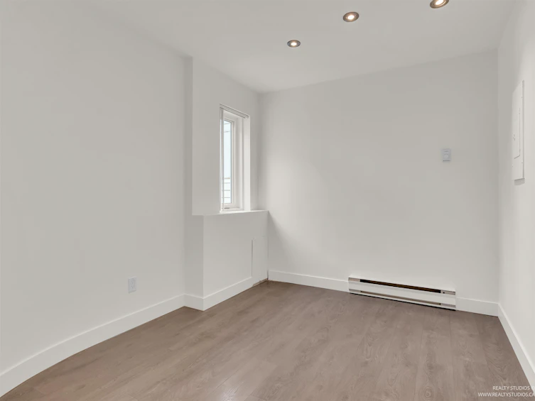3549 W 4th Avenue, Vancouver, BC, V6R 1N9 - 15