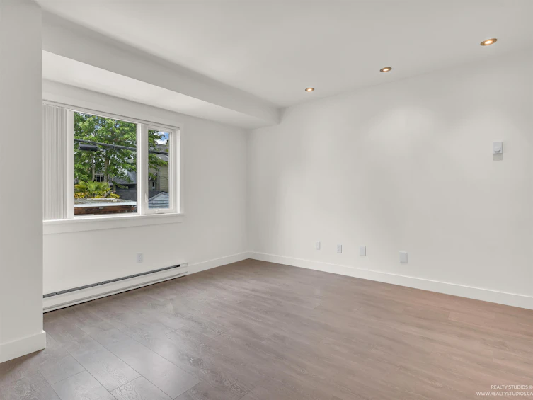 3549 W 4th Avenue, Vancouver, BC, V6R 1N9 - 7