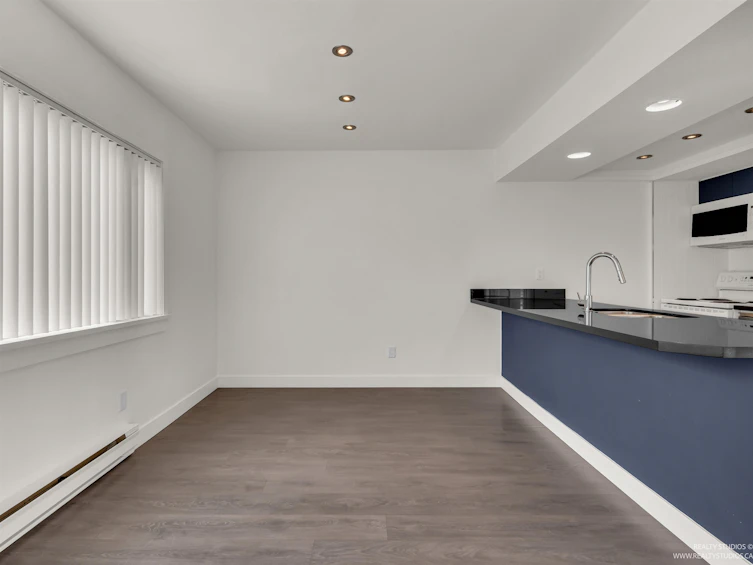 3549 W 4th Avenue, Vancouver, BC, V6R 1N9 - 24
