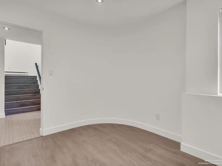 3549 W 4th Avenue, Vancouver, BC, V6R 1N9 - 31