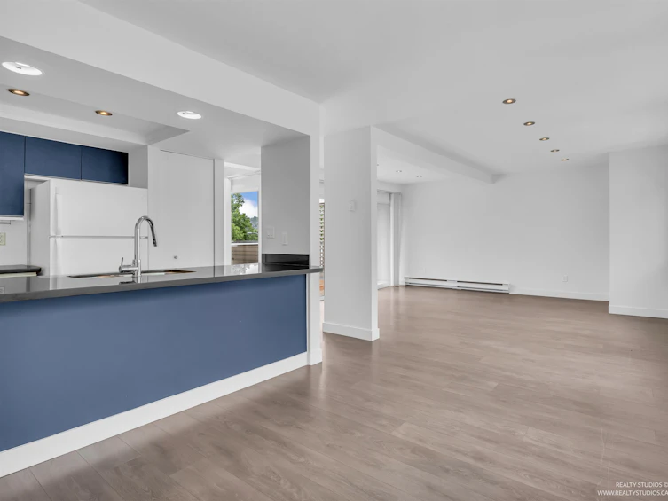 3549 W 4th Avenue, Vancouver, BC, V6R 1N9 - 22