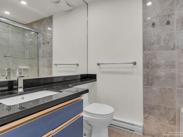 3549 W 4th Avenue, Vancouver, BC, V6R 1N9 - 39