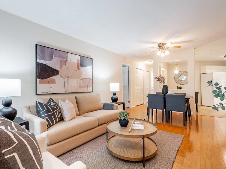 421-8068 120a Street, Surrey, BC, V3W 3P3 - 3