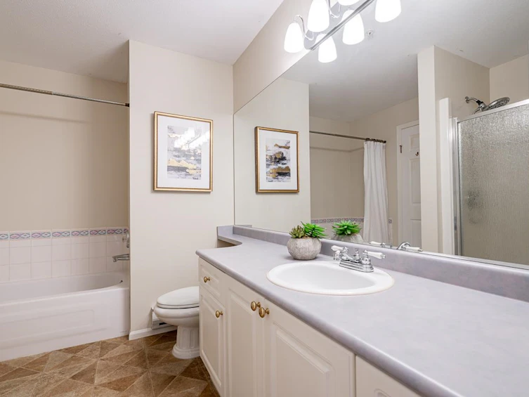 421-8068 120a Street, Surrey, BC, V3W 3P3 - 12