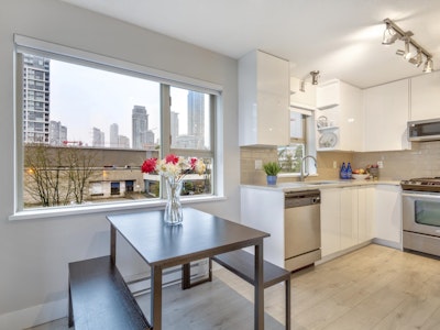 305-4728 Dawson Street - 3