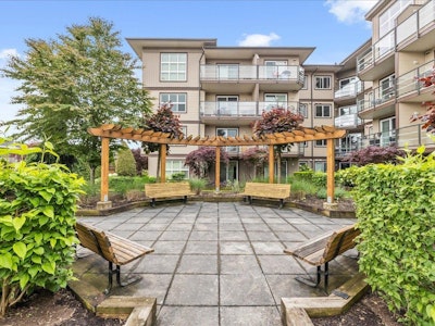 104-30525 Cardinal Avenue - 4