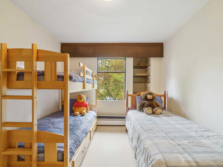 826 W 47th Avenue, Vancouver, BC, V5Z 2R8 - 24