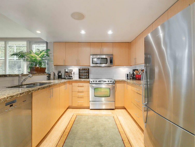 168 Prior Street, Vancouver, BC, V6A 0A6 - 12
