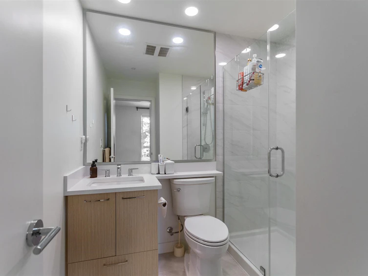411-7588 16th Street, Burnaby, BC, V3N 0H8 - 13