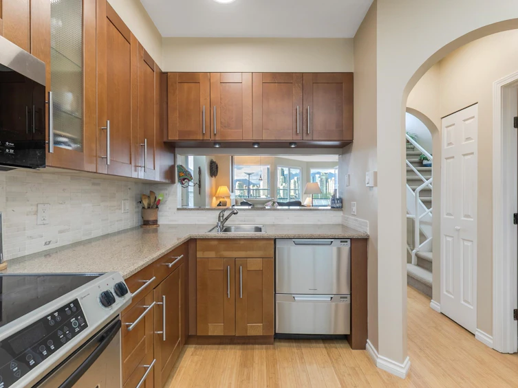1223 W 8th Avenue, Vancouver, BC, V6H 1C7 - 13