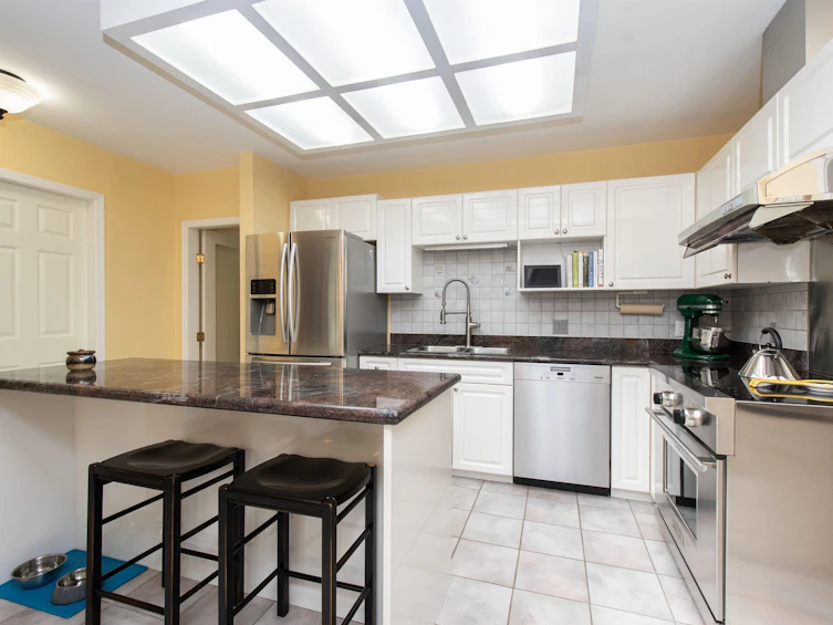 2104 W 57th Avenue, Vancouver, BC, V6P 1V4 - 10