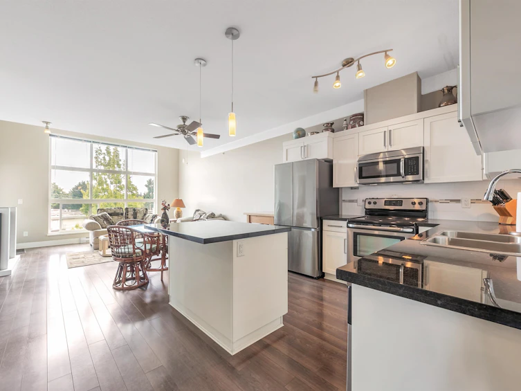 403-20630 Douglas Crescent, Langley, BC, V3A 4B8 - 2