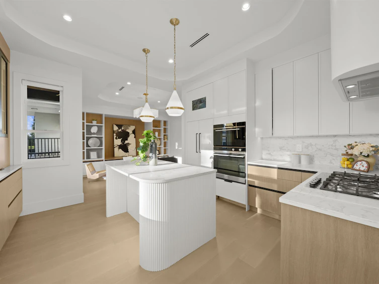16038 9a Avenue, Surrey, BC, V4A 4W5 - 3